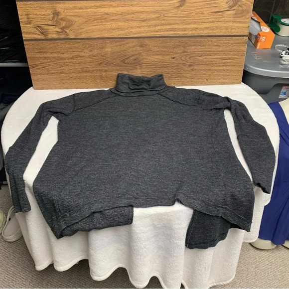 We The Free dark gray slit back cowl neck sweater size small would fit up - Picture 10 of 10